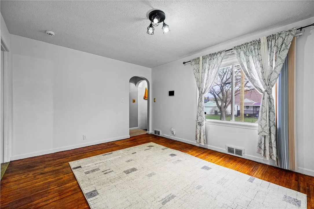 201 Arbutus Street, Rochester, New York 14609, Rochester, New York 14609, 4 Bedrooms Bedrooms, 6 Rooms Rooms,1 BathroomBathrooms,Residential,For Sale,201 Arbutus Street, Rochester, New York 14609,0,R1675907