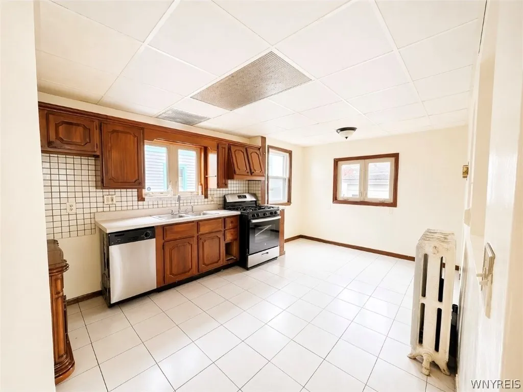 328 Cambridge Avenue, Buffalo, New York 14215, Buffalo, New York 14215, 4 Bedrooms Bedrooms, 8 Rooms Rooms,2 BathroomsBathrooms,Residential,For Sale,328 Cambridge Avenue, Buffalo, New York 14215,0,B1675538