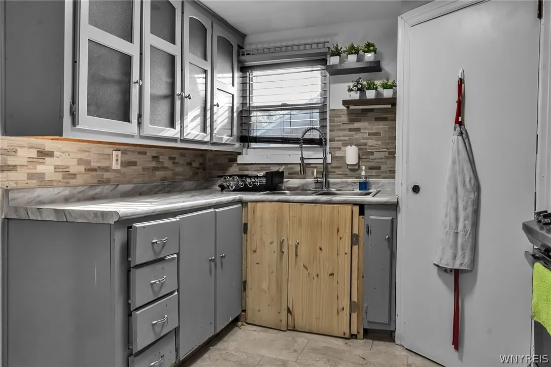3869 Princeton Road, Hamburg, New York 14075, Hamburg, New York 14075, 3 Bedrooms Bedrooms, 4 Rooms Rooms,1 BathroomBathrooms,Residential,For Sale,3869 Princeton Road, Hamburg, New York 14075,0,B1676156