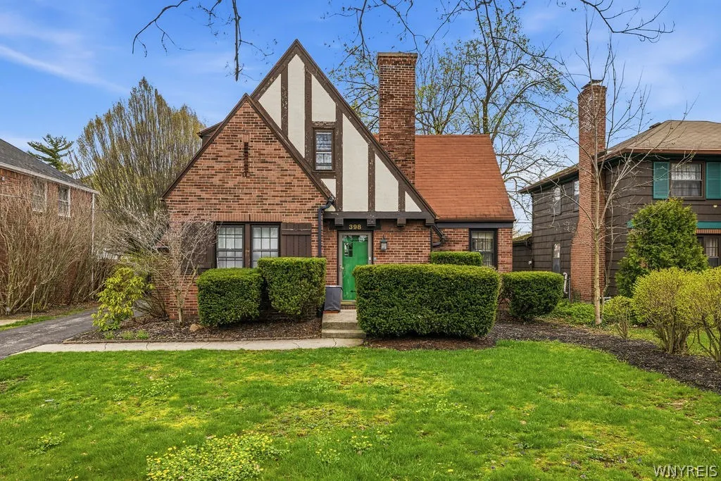 398 Brantwood Road, Amherst, New York 14226, Amherst, New York 14226, 3 Bedrooms Bedrooms, 8 Rooms Rooms,2 BathroomsBathrooms,Residential,For Sale,398 Brantwood Road, Amherst, New York 14226,0,B1675742