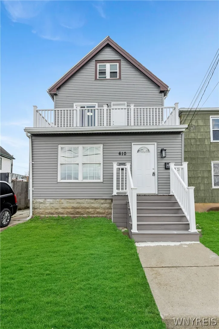 610 Ontario Street, Buffalo, New York 14207, Buffalo, New York 14207, 6 Bedrooms Bedrooms, ,2 BathroomsBathrooms,Residential,For Sale,610 Ontario Street, Buffalo, New York 14207,0,B1674801