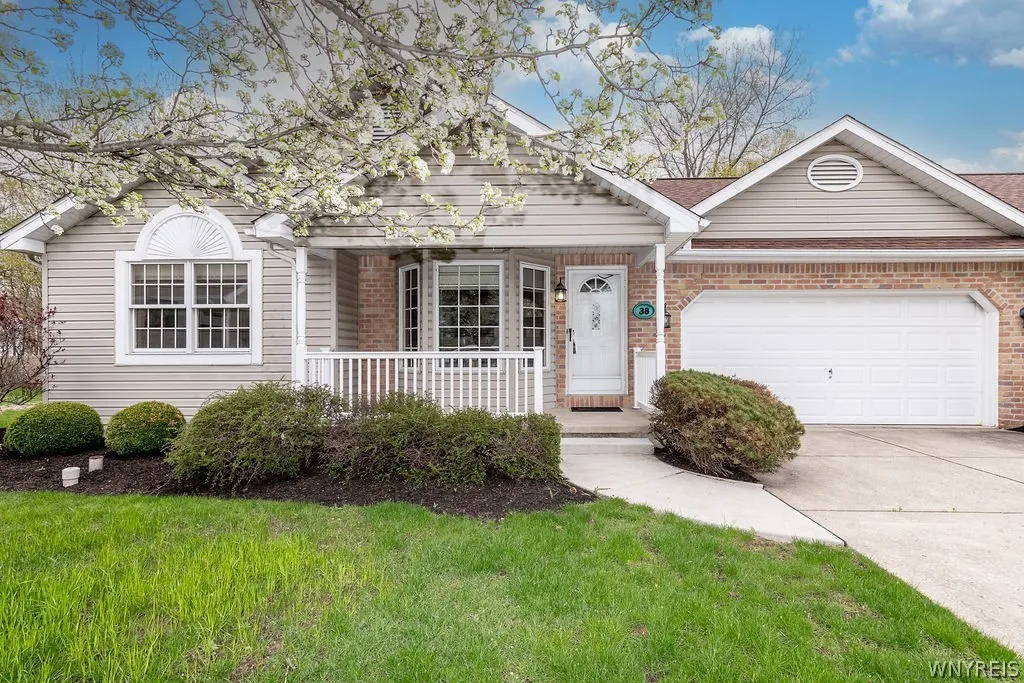 38 Cobblestone Lane, Amherst, New York 14221, Amherst, New York 14221, 2 Bedrooms Bedrooms, 5 Rooms Rooms,2 BathroomsBathrooms,Residential,Closed,38 Cobblestone Lane, Amherst, New York 14221,0,B1675571
