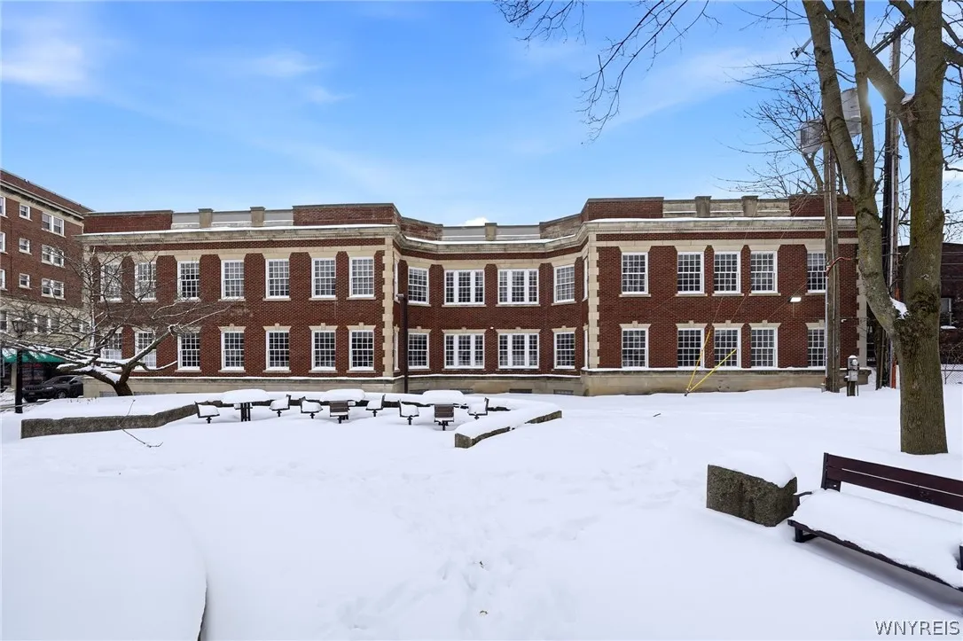 40 North Street 204, Buffalo, New York 14202, Buffalo, New York 14202, 1 Bedroom Bedrooms, 2 Rooms Rooms,1 BathroomBathrooms,Residential Lease,For Rent,40 North Street 204, Buffalo, New York 14202,0,B1676414