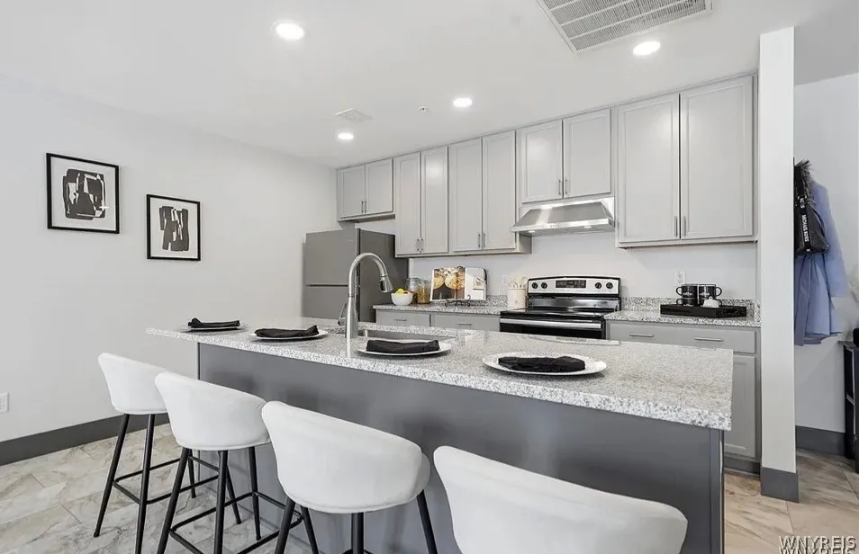 model unit 205