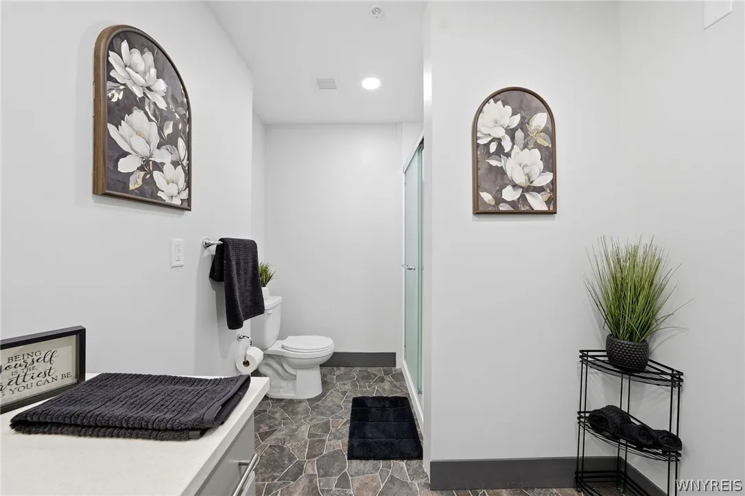 40 North Street 204, Buffalo, New York 14202, Buffalo, New York 14202, 1 Bedroom Bedrooms, 2 Rooms Rooms,1 BathroomBathrooms,Residential Lease,For Rent,40 North Street 204, Buffalo, New York 14202,0,B1676414