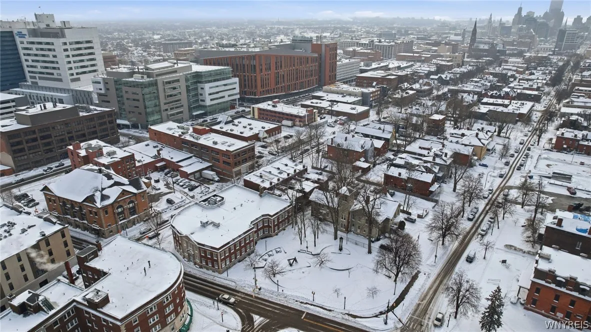 40 North Street 204, Buffalo, New York 14202, Buffalo, New York 14202, 1 Bedroom Bedrooms, 2 Rooms Rooms,1 BathroomBathrooms,Residential Lease,For Rent,40 North Street 204, Buffalo, New York 14202,0,B1676414