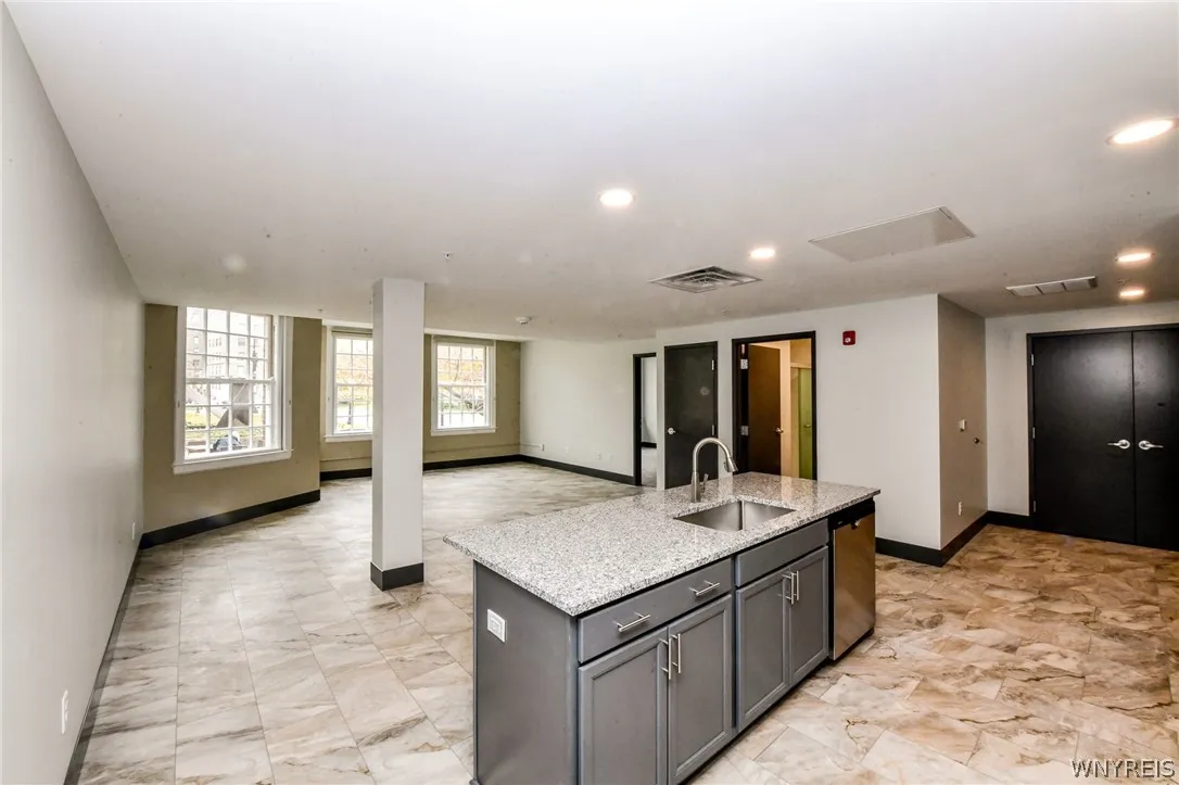 40 North Street 204, Buffalo, New York 14202, Buffalo, New York 14202, 1 Bedroom Bedrooms, 2 Rooms Rooms,1 BathroomBathrooms,Residential Lease,For Rent,40 North Street 204, Buffalo, New York 14202,0,B1676414