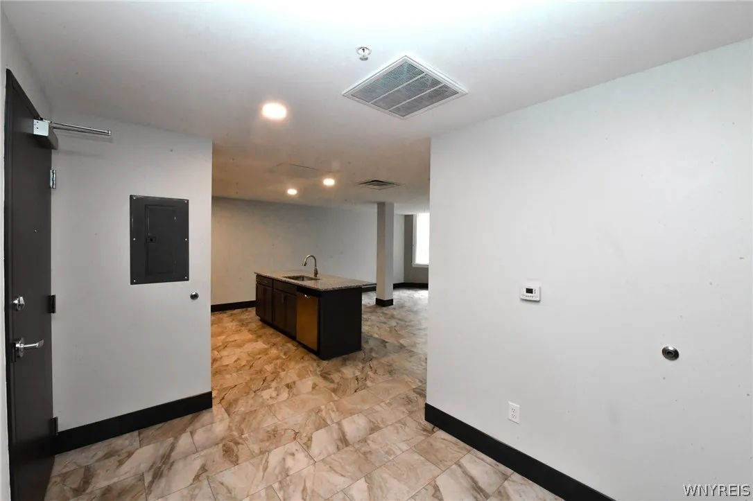 40 North Street 204, Buffalo, New York 14202, Buffalo, New York 14202, 1 Bedroom Bedrooms, 2 Rooms Rooms,1 BathroomBathrooms,Residential Lease,For Rent,40 North Street 204, Buffalo, New York 14202,0,B1676414