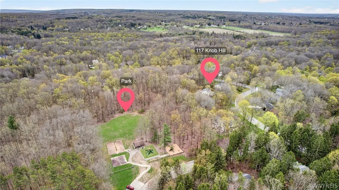 117 Knob Hill Road, Orchard Park, New York 14127, Orchard Park, New York 14127, 4 Bedrooms Bedrooms, 9 Rooms Rooms,2 BathroomsBathrooms,Residential,For Sale,117 Knob Hill Road, Orchard Park, New York 14127,0,B1676380