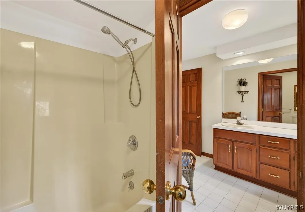 117 Knob Hill Road, Orchard Park, New York 14127, Orchard Park, New York 14127, 4 Bedrooms Bedrooms, 9 Rooms Rooms,2 BathroomsBathrooms,Residential,For Sale,117 Knob Hill Road, Orchard Park, New York 14127,0,B1676380