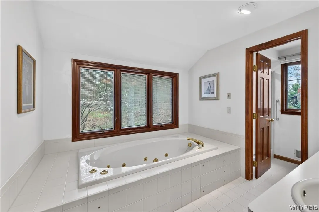 117 Knob Hill Road, Orchard Park, New York 14127, Orchard Park, New York 14127, 4 Bedrooms Bedrooms, 9 Rooms Rooms,2 BathroomsBathrooms,Residential,For Sale,117 Knob Hill Road, Orchard Park, New York 14127,0,B1676380