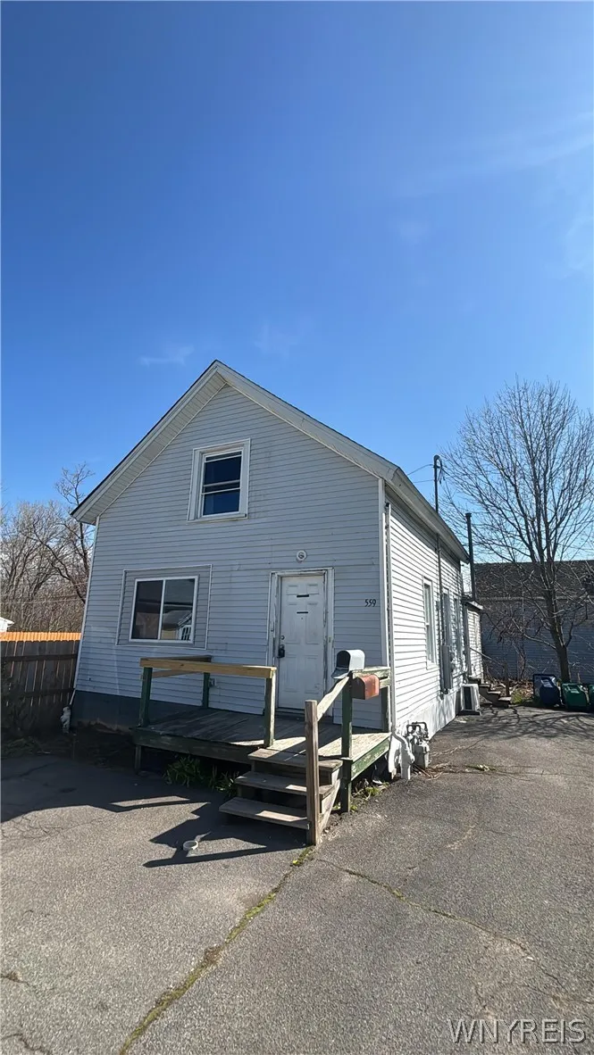 559 Tonawanda Street, Buffalo, New York 14207, Buffalo, New York 14207, 2 Bedrooms Bedrooms, ,2 BathroomsBathrooms,Residential,For Sale,559 Tonawanda Street, Buffalo, New York 14207,0,B1676218