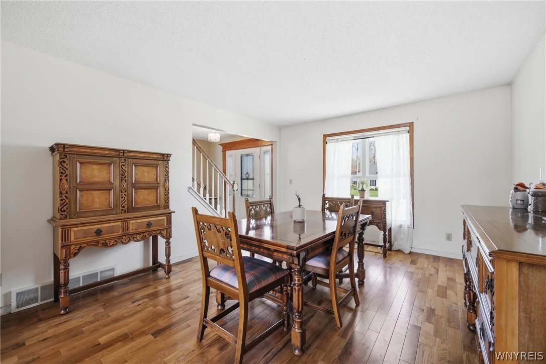 22 Ranch Trail Court, Orchard Park, New York 14127, Orchard Park, New York 14127, 4 Bedrooms Bedrooms, 8 Rooms Rooms,2 BathroomsBathrooms,Residential,For Sale,22 Ranch Trail Court, Orchard Park, New York 14127,0,B1676668