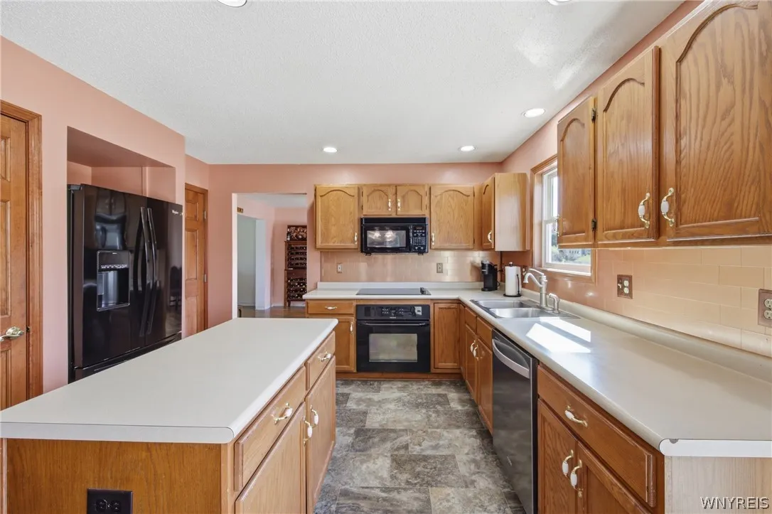 22 Ranch Trail Court, Orchard Park, New York 14127, Orchard Park, New York 14127, 4 Bedrooms Bedrooms, 8 Rooms Rooms,2 BathroomsBathrooms,Residential,For Sale,22 Ranch Trail Court, Orchard Park, New York 14127,0,B1676668