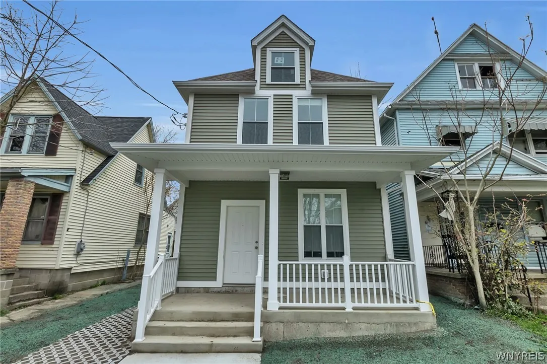 143 Howell Street, Buffalo, New York 14207, Buffalo, New York 14207, 3 Bedrooms Bedrooms, 5 Rooms Rooms,1 BathroomBathrooms,Residential,For Sale,143 Howell Street, Buffalo, New York 14207,0,B1667157