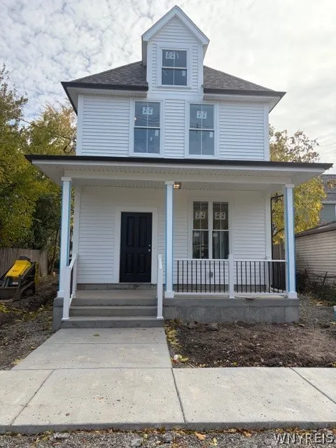 111 Austin Street, Buffalo, New York 14207, Buffalo, New York 14207, 3 Bedrooms Bedrooms, 5 Rooms Rooms,1 BathroomBathrooms,Residential,For Sale,111 Austin Street, Buffalo, New York 14207,0,B1666339