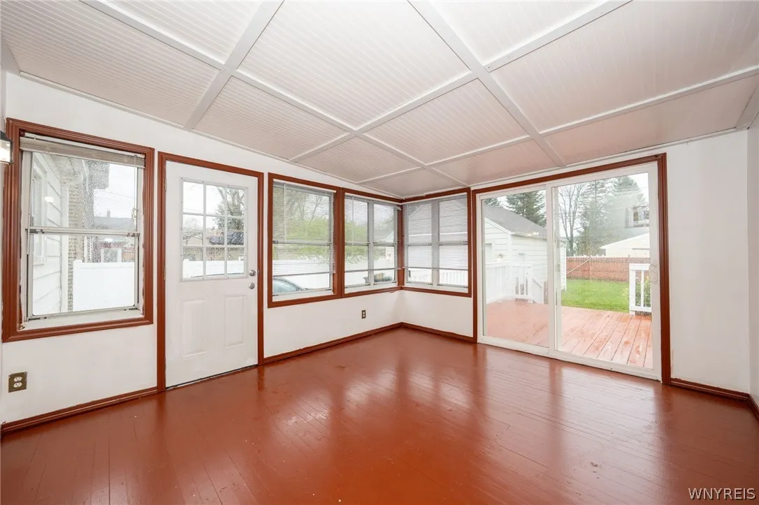 242 Creekside Drive, Tonawanda, New York 14150, Tonawanda, New York 14150, 3 Bedrooms Bedrooms, 8 Rooms Rooms,1 BathroomBathrooms,Residential,For Sale,242 Creekside Drive, Tonawanda, New York 14150,0,B1676480