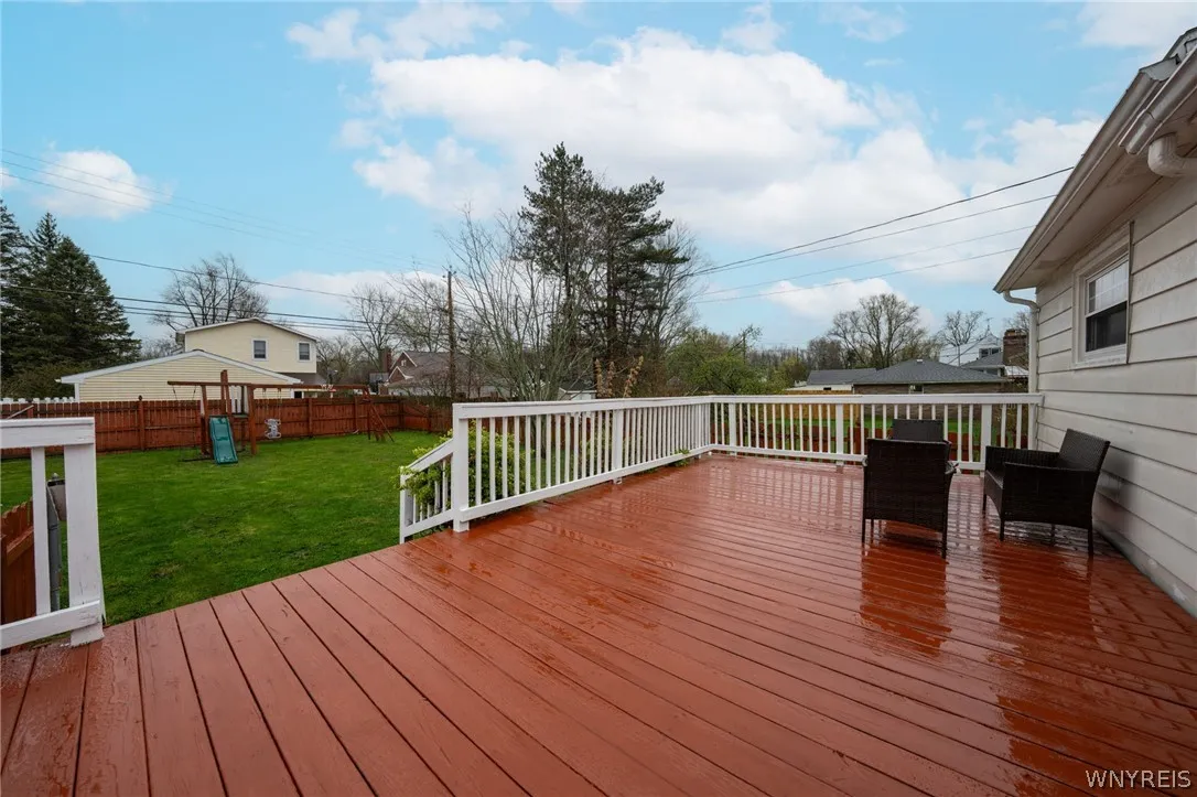 242 Creekside Drive, Tonawanda, New York 14150, Tonawanda, New York 14150, 3 Bedrooms Bedrooms, 8 Rooms Rooms,1 BathroomBathrooms,Residential,For Sale,242 Creekside Drive, Tonawanda, New York 14150,0,B1676480