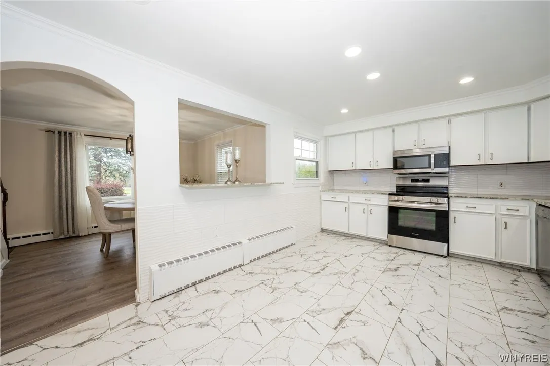 242 Creekside Drive, Tonawanda, New York 14150, Tonawanda, New York 14150, 3 Bedrooms Bedrooms, 8 Rooms Rooms,1 BathroomBathrooms,Residential,For Sale,242 Creekside Drive, Tonawanda, New York 14150,0,B1676480