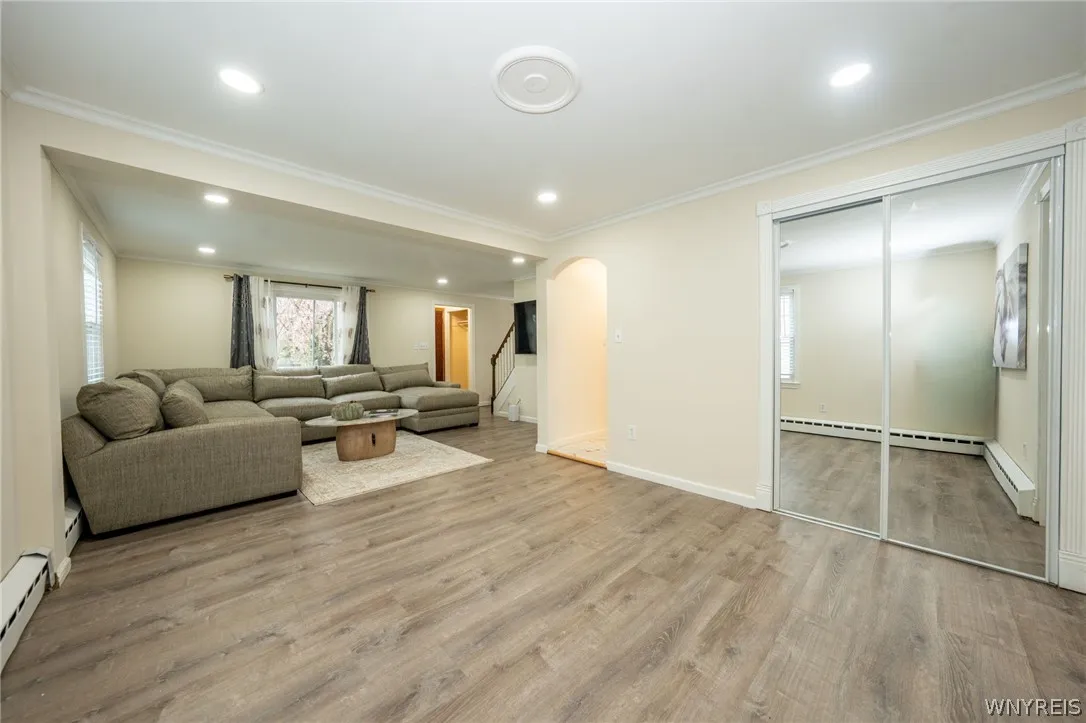 242 Creekside Drive, Tonawanda, New York 14150, Tonawanda, New York 14150, 3 Bedrooms Bedrooms, 8 Rooms Rooms,1 BathroomBathrooms,Residential,For Sale,242 Creekside Drive, Tonawanda, New York 14150,0,B1676480