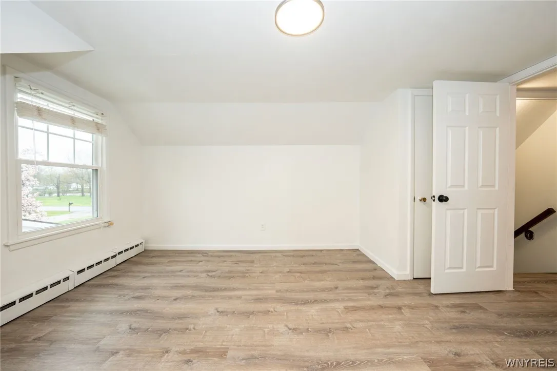 242 Creekside Drive, Tonawanda, New York 14150, Tonawanda, New York 14150, 3 Bedrooms Bedrooms, 8 Rooms Rooms,1 BathroomBathrooms,Residential,For Sale,242 Creekside Drive, Tonawanda, New York 14150,0,B1676480