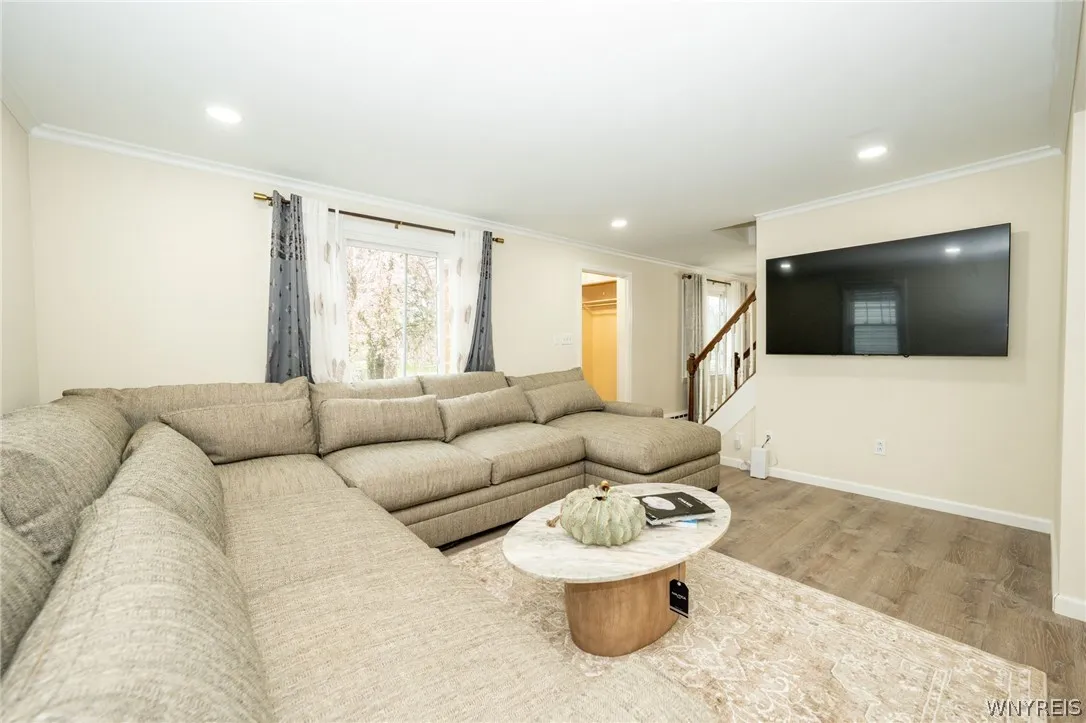 242 Creekside Drive, Tonawanda, New York 14150, Tonawanda, New York 14150, 3 Bedrooms Bedrooms, 8 Rooms Rooms,1 BathroomBathrooms,Residential,For Sale,242 Creekside Drive, Tonawanda, New York 14150,0,B1676480