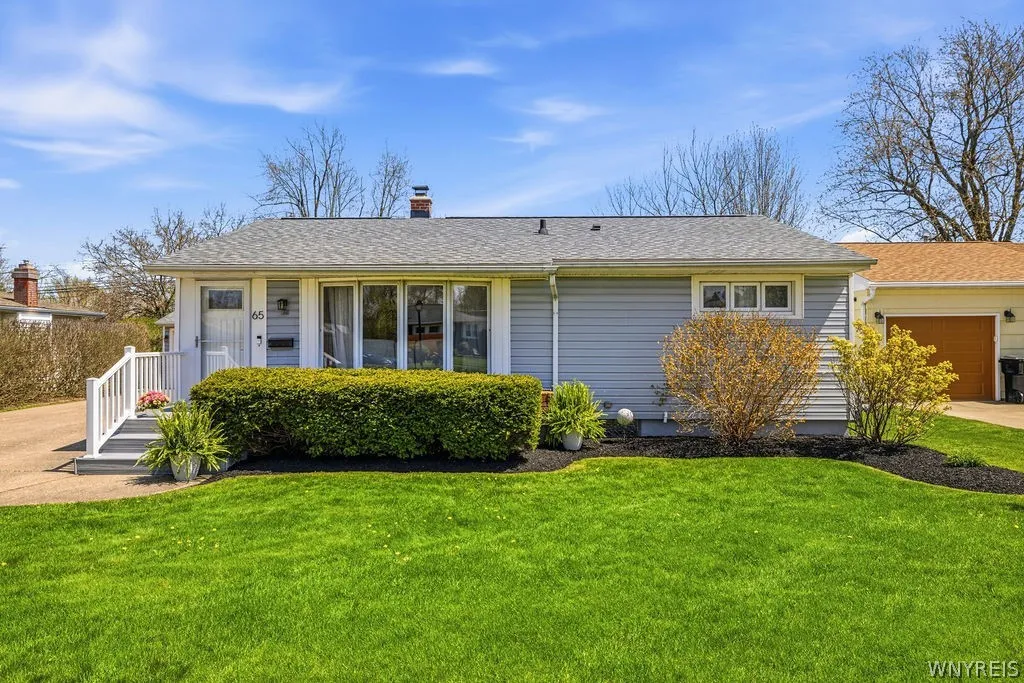 65 Greenleaf Avenue, Tonawanda, New York 14150, Tonawanda, New York 14150, 3 Bedrooms Bedrooms, 7 Rooms Rooms,1 BathroomBathrooms,Residential,For Sale,65 Greenleaf Avenue, Tonawanda, New York 14150,0,B1676674