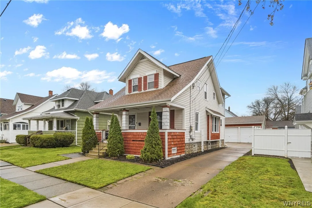 199 Jackson Avenue, North Tonawanda, New York 1412, North Tonawanda, New York 14120, 3 Bedrooms Bedrooms, 10 Rooms Rooms,3 BathroomsBathrooms,Residential,For Sale,199 Jackson Avenue, North Tonawanda, New York 1412,0,B1676722