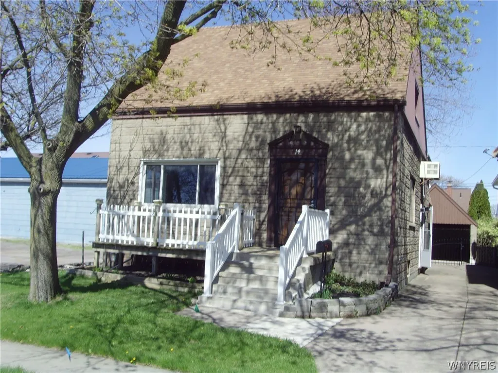 14 Vulcan Street, Tonawanda, New York 14207, Tonawanda, New York 14207, 3 Bedrooms Bedrooms, 6 Rooms Rooms,2 BathroomsBathrooms,Residential,For Sale,14 Vulcan Street, Tonawanda, New York 14207,0,B1677056