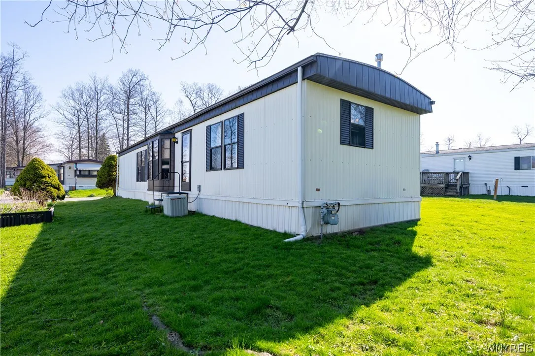 57 Waterview Parkway, Hamburg, New York 14075, Hamburg, New York 14075, 2 Bedrooms Bedrooms, 7 Rooms Rooms,2 BathroomsBathrooms,Residential,For Sale,57 Waterview Parkway, Hamburg, New York 14075,0,B1672716
