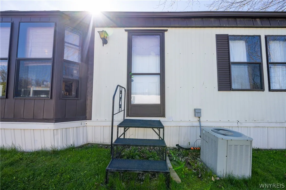 57 Waterview Parkway, Hamburg, New York 14075, Hamburg, New York 14075, 2 Bedrooms Bedrooms, 7 Rooms Rooms,2 BathroomsBathrooms,Residential,For Sale,57 Waterview Parkway, Hamburg, New York 14075,0,B1672716