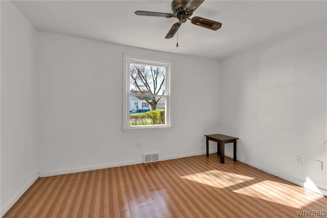 8 Murray, Tonawanda, New York 14150, Tonawanda, New York 14150, 3 Bedrooms Bedrooms, 7 Rooms Rooms,1 BathroomBathrooms,Residential,For Sale,8 Murray, Tonawanda, New York 14150,0,B1675150