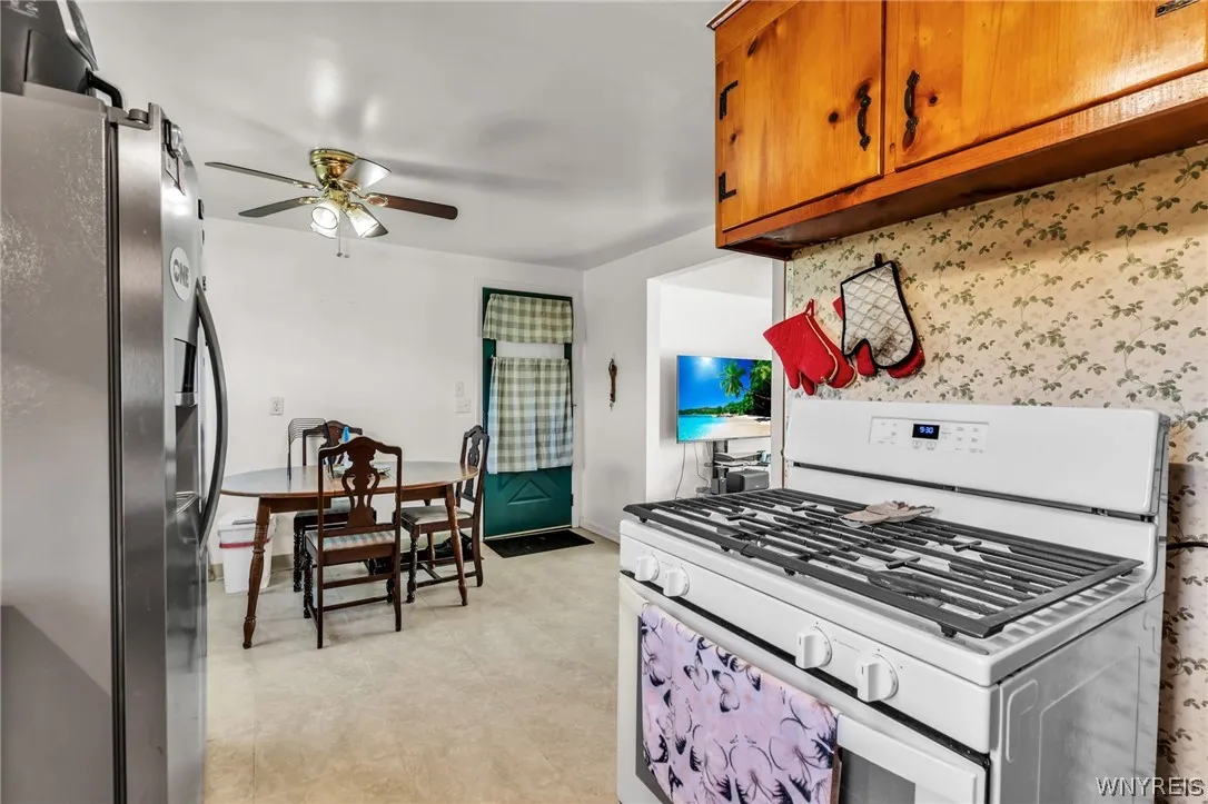 8 Murray, Tonawanda, New York 14150, Tonawanda, New York 14150, 3 Bedrooms Bedrooms, 7 Rooms Rooms,1 BathroomBathrooms,Residential,For Sale,8 Murray, Tonawanda, New York 14150,0,B1675150