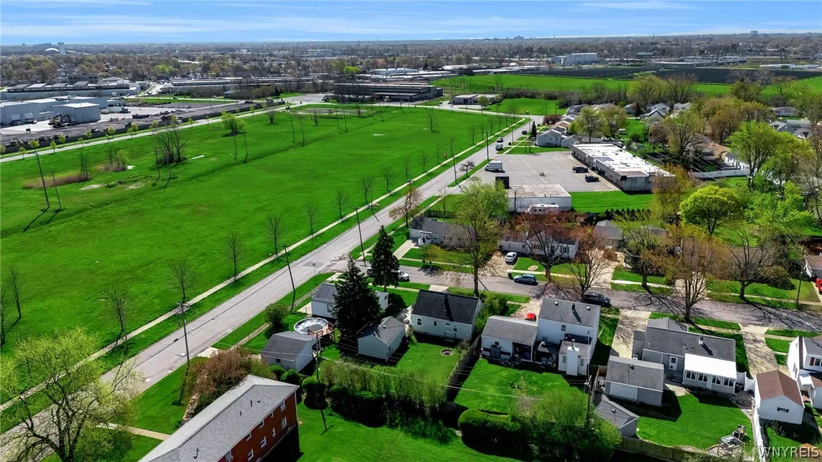 8 Murray, Tonawanda, New York 14150, Tonawanda, New York 14150, 3 Bedrooms Bedrooms, 7 Rooms Rooms,1 BathroomBathrooms,Residential,For Sale,8 Murray, Tonawanda, New York 14150,0,B1675150