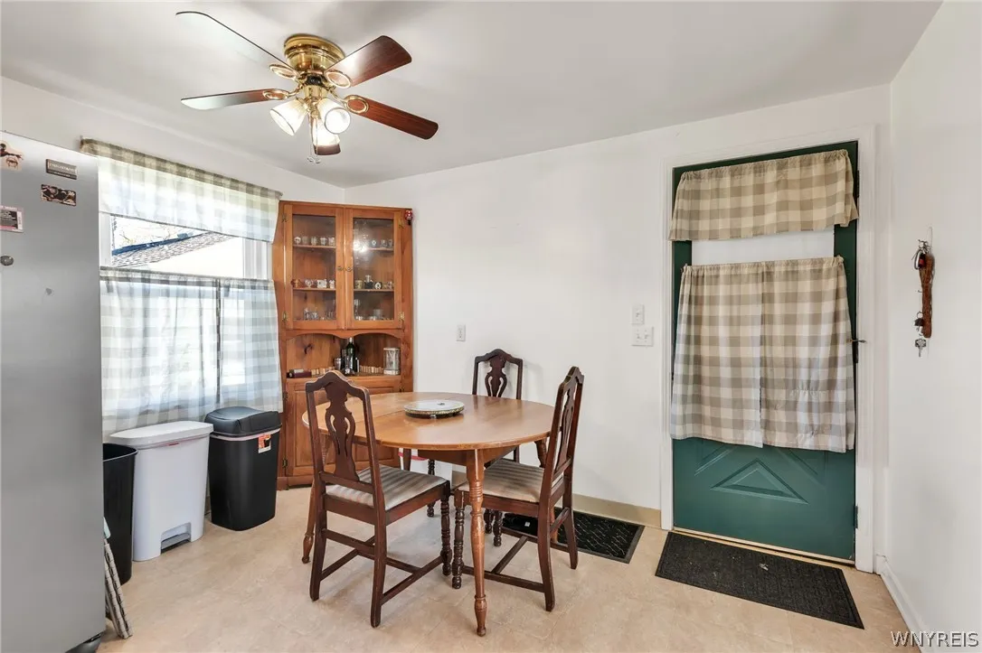 8 Murray, Tonawanda, New York 14150, Tonawanda, New York 14150, 3 Bedrooms Bedrooms, 7 Rooms Rooms,1 BathroomBathrooms,Residential,For Sale,8 Murray, Tonawanda, New York 14150,0,B1675150