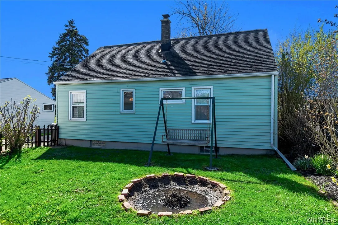 8 Murray, Tonawanda, New York 14150, Tonawanda, New York 14150, 3 Bedrooms Bedrooms, 7 Rooms Rooms,1 BathroomBathrooms,Residential,For Sale,8 Murray, Tonawanda, New York 14150,0,B1675150