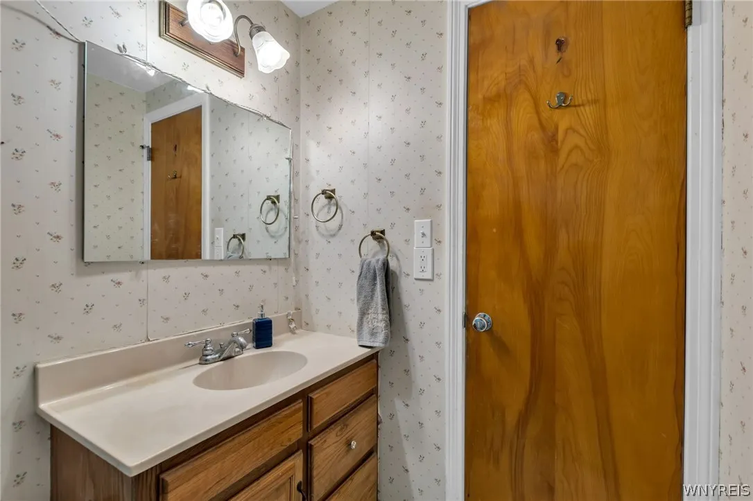 8 Murray, Tonawanda, New York 14150, Tonawanda, New York 14150, 3 Bedrooms Bedrooms, 7 Rooms Rooms,1 BathroomBathrooms,Residential,For Sale,8 Murray, Tonawanda, New York 14150,0,B1675150