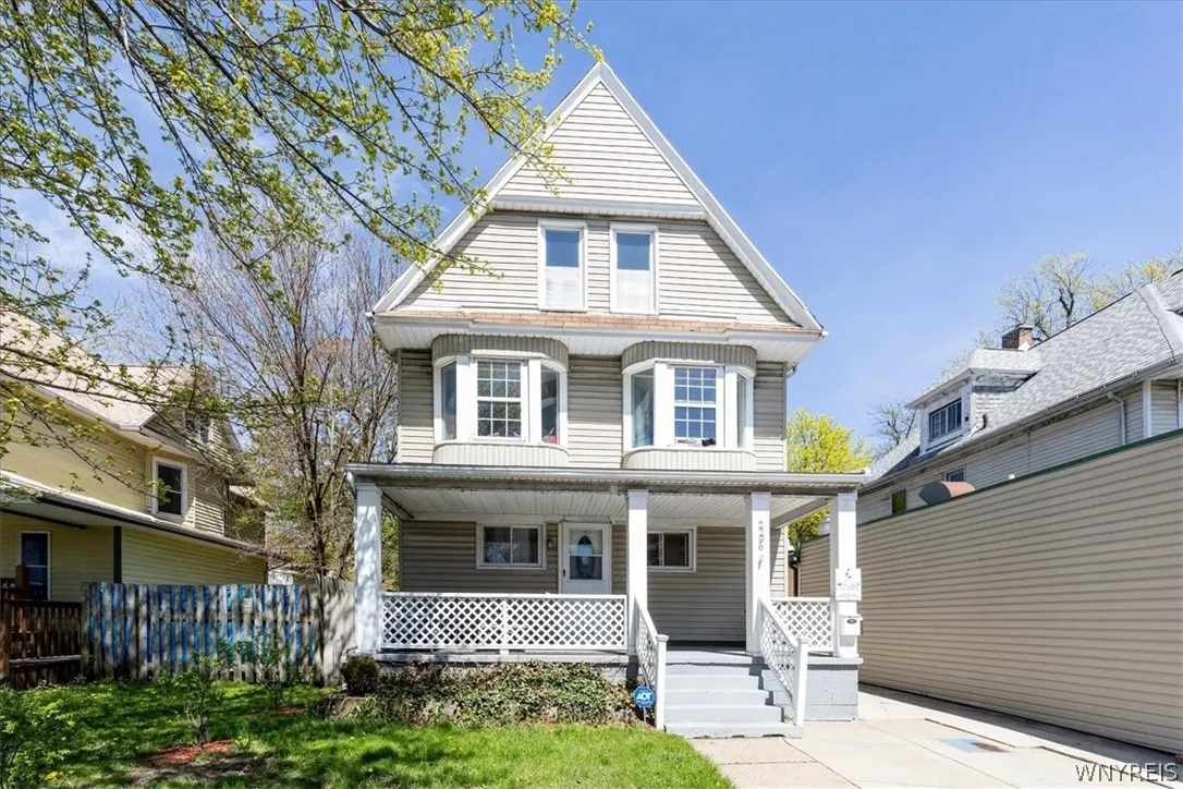 2296 Seneca Street, Buffalo, New York 14210, Buffalo, New York 14210, 4 Bedrooms Bedrooms, ,2 BathroomsBathrooms,Residential,Closed,2296 Seneca Street, Buffalo, New York 14210,0,B1676649