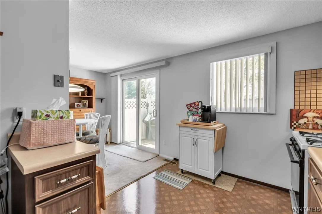 4246 Mistymeadow Lane, Hamburg, New York 14075, Hamburg, New York 14075, 3 Bedrooms Bedrooms, 10 Rooms Rooms,1 BathroomBathrooms,Residential,For Sale,4246 Mistymeadow Lane, Hamburg, New York 14075,0,B1677087