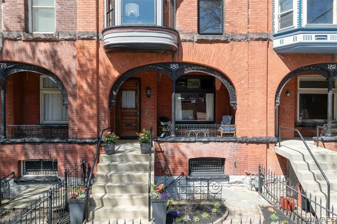 180 North Pearl Street, Buffalo, New York 14202, Buffalo, New York 14202, 3 Bedrooms Bedrooms, 12 Rooms Rooms,2 BathroomsBathrooms,Residential,For Sale,180 North Pearl Street, Buffalo, New York 14202,0,B1677034