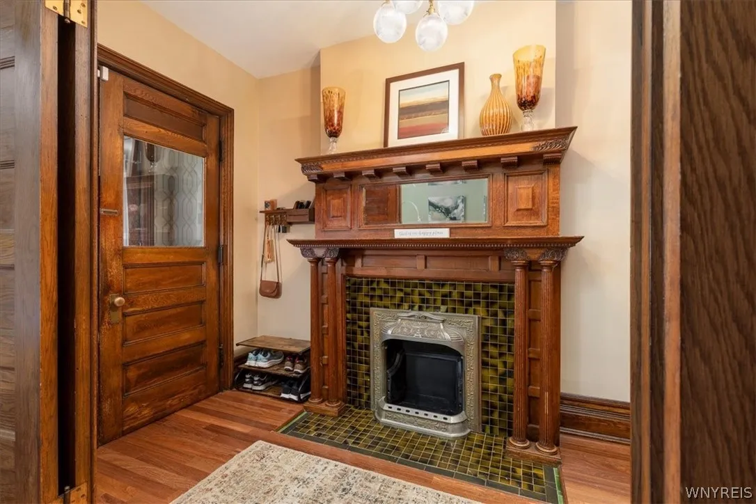 180 North Pearl Street, Buffalo, New York 14202, Buffalo, New York 14202, 3 Bedrooms Bedrooms, 12 Rooms Rooms,2 BathroomsBathrooms,Residential,For Sale,180 North Pearl Street, Buffalo, New York 14202,0,B1677034