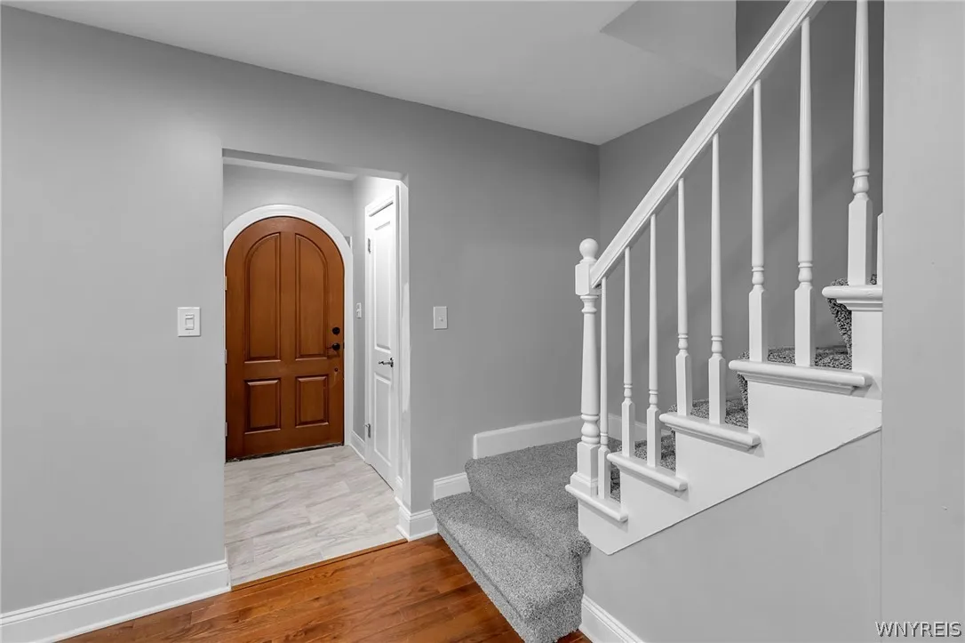 4695 Lake Shore Road, Hamburg, New York 14075, Hamburg, New York 14075, 5 Bedrooms Bedrooms, 9 Rooms Rooms,2 BathroomsBathrooms,Residential,For Sale,4695 Lake Shore Road, Hamburg, New York 14075,0,B1677412