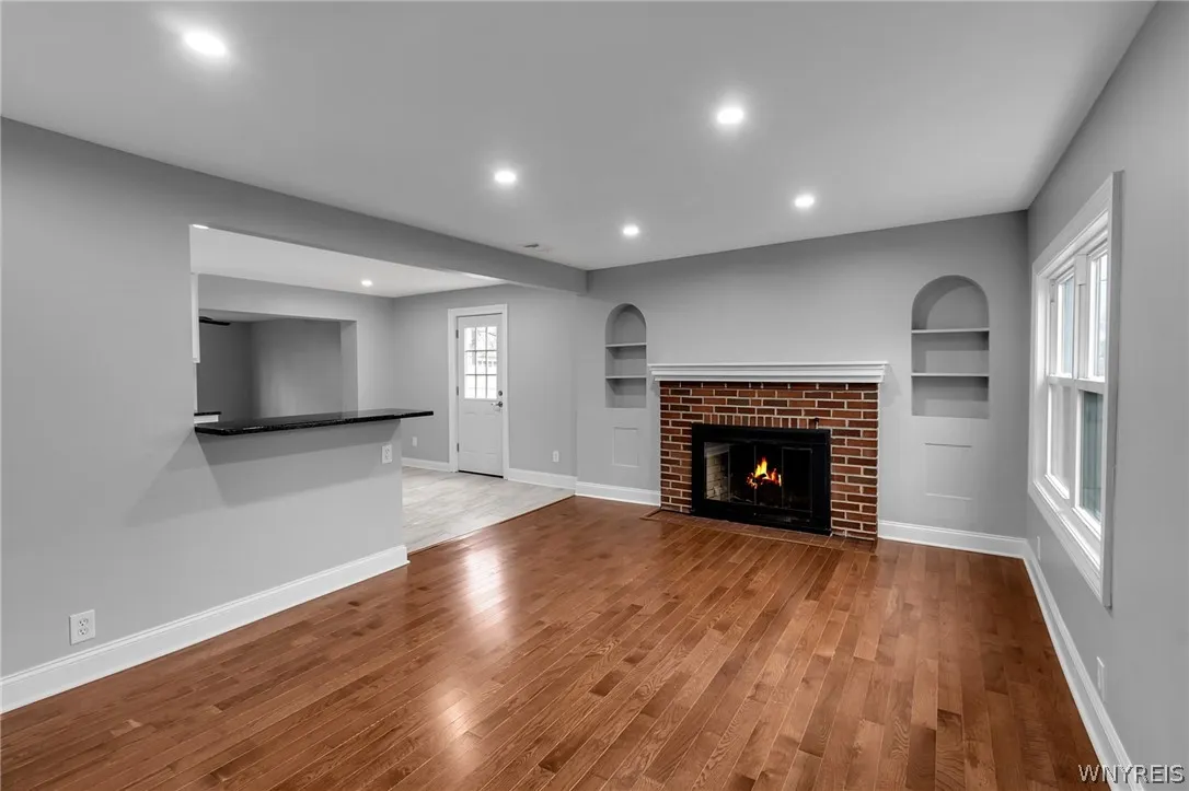 4695 Lake Shore Road, Hamburg, New York 14075, Hamburg, New York 14075, 5 Bedrooms Bedrooms, 9 Rooms Rooms,2 BathroomsBathrooms,Residential,For Sale,4695 Lake Shore Road, Hamburg, New York 14075,0,B1677412