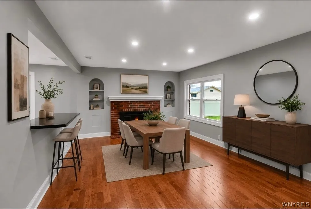 Formal Dining Room - Photo Virtually Staged