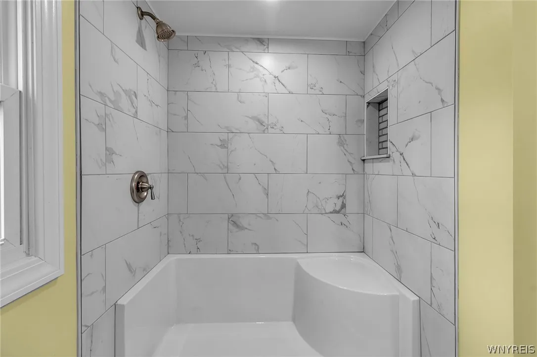 4695 Lake Shore Road, Hamburg, New York 14075, Hamburg, New York 14075, 5 Bedrooms Bedrooms, 9 Rooms Rooms,2 BathroomsBathrooms,Residential,For Sale,4695 Lake Shore Road, Hamburg, New York 14075,0,B1677412