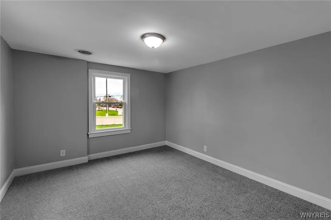 4695 Lake Shore Road, Hamburg, New York 14075, Hamburg, New York 14075, 5 Bedrooms Bedrooms, 9 Rooms Rooms,2 BathroomsBathrooms,Residential,For Sale,4695 Lake Shore Road, Hamburg, New York 14075,0,B1677412
