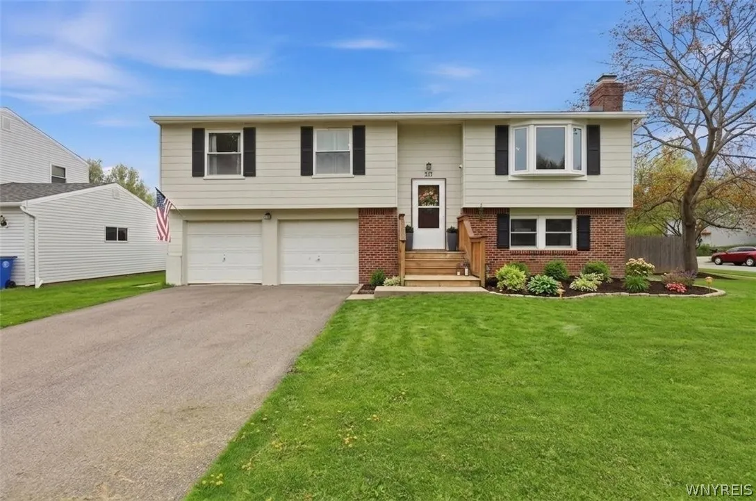 341 Fawn Trail, West Seneca, New York 14224, West Seneca, New York 14224, 3 Bedroom Bedrooms, 6 Room Rooms,2 BathroomBathrooms,Residential,Closed,341 Fawn Trail, West Seneca, New York 14224,0,B1677886