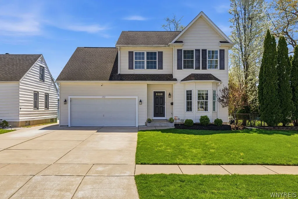 173 Mcconkey Drive, Tonawanda, New York 14223, Tonawanda, New York 14223, 4 Bedrooms Bedrooms, 12 Rooms Rooms,2 BathroomsBathrooms,Residential,Closed,173 Mcconkey Drive, Tonawanda, New York 14223,0,B1672561