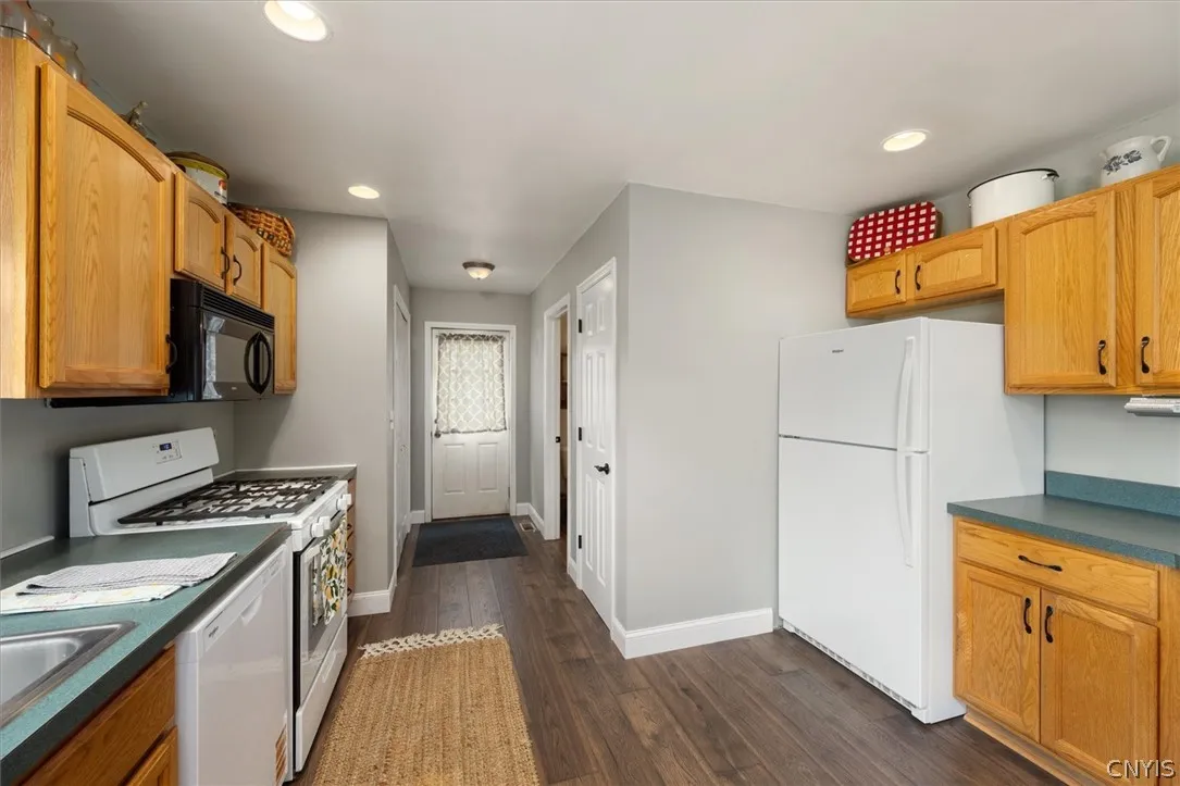 5670 Hoag Road, Rome, New York 13440, Rome, New York 13440, 2 Bedrooms Bedrooms, 7 Rooms Rooms,2 BathroomsBathrooms,Residential,For Sale,5670 Hoag Road, Rome, New York 13440,0,S1677191