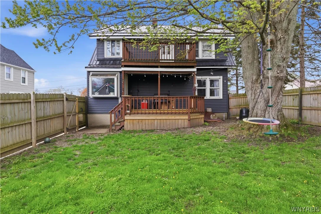 2575 Amsdell Road, Hamburg, New York 14075, Hamburg, New York 14075, 3 Bedrooms Bedrooms, 7 Rooms Rooms,1 BathroomBathrooms,Residential,For Sale,2575 Amsdell Road, Hamburg, New York 14075,0,B1676921